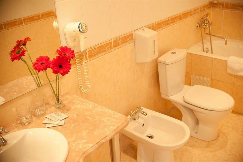 Tourist Hotel