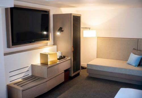 Hotel Doubletree By Hilton St. John's Harbourview