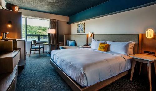 Hotel Doubletree By Hilton St. John's Harbourview