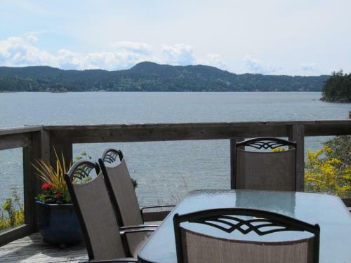 Bed & Breakfast Arbutus Cove Guesthouse