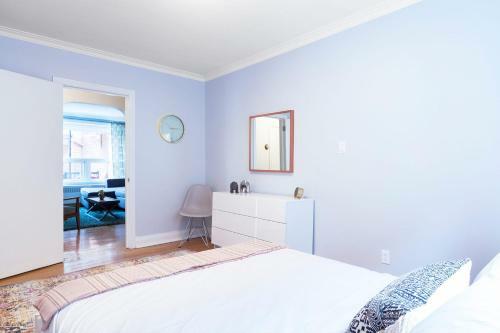 Apartamento Chic Apt Bet Eglinton W And St Clair W Stations!