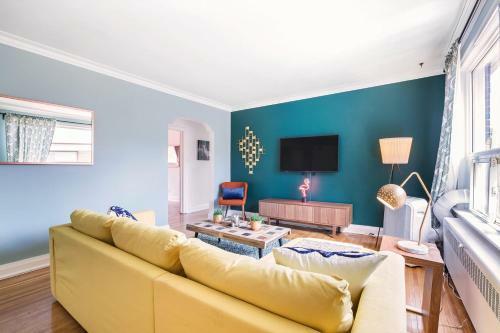 Apartamento Delightful Apt Bet Eglinton & St Clair W Stations!