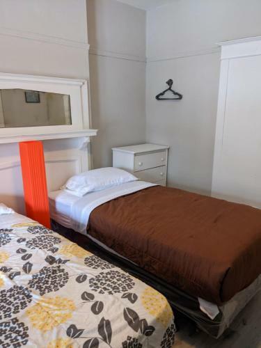 Hostal Toronto Furnished Living Rooms
