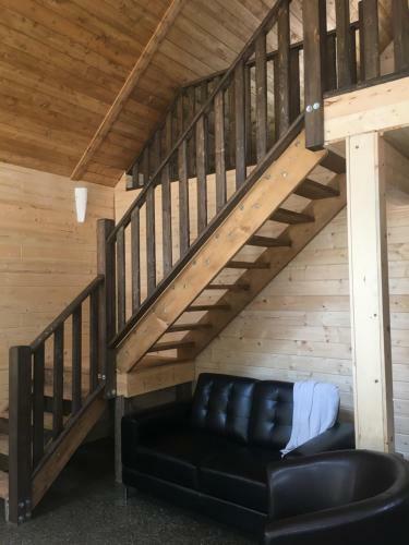 Cougar Mountain Cabin Rentals