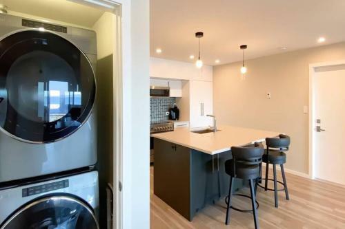 Otter Grotto 2 Bed Suite - Oceanfront Relaxation