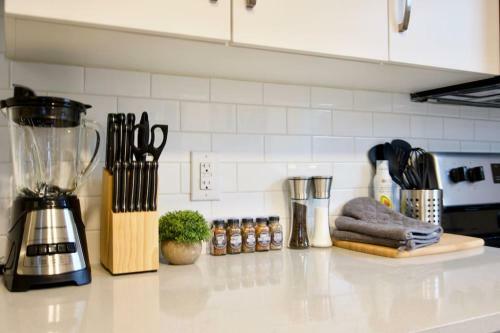 Gorgeous Modern 2bd Condo Heart Of Wpg Coffee Location