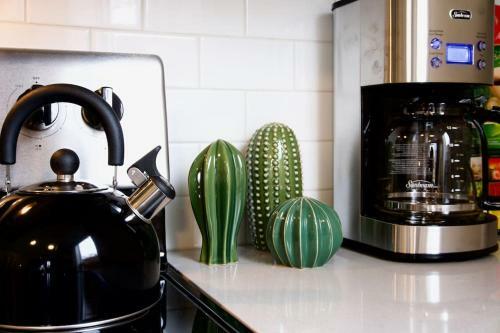 Gorgeous Modern 2bd Condo Heart Of Wpg Coffee Location