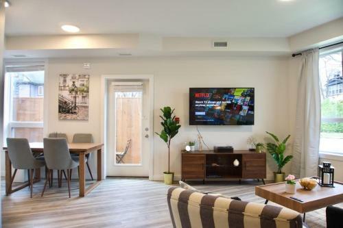 Gorgeous Modern 2bd Condo Heart Of Wpg Coffee Location