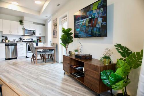 Gorgeous Modern 2bd Condo Heart Of Wpg Coffee Location