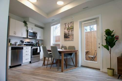 Gorgeous Modern 2bd Condo Heart Of Wpg Coffee Location