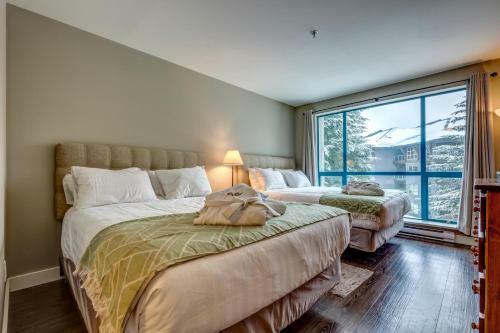 Greystone Lodge 221 Ski-in Out