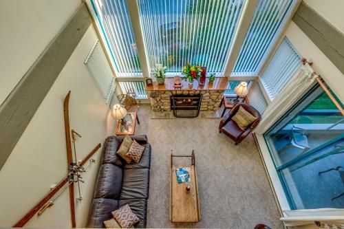 Greystone Lodge 404 Ski-in Out