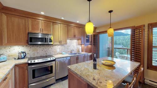 Golf Course & Mountain Views By Harmony Whistler