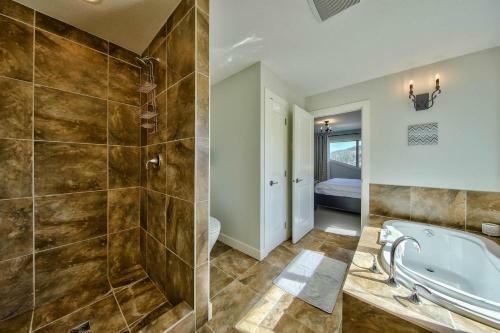Peaks Retreat + Suite By Bear Country