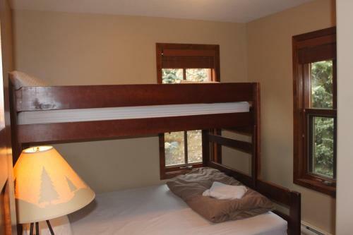Discovery's Woodhaven 8 In Sun Peaks