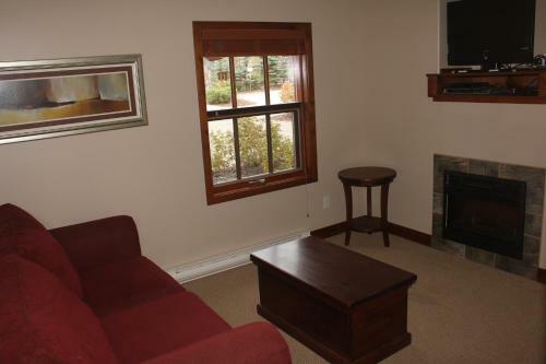 Discovery's Woodhaven 8 In Sun Peaks