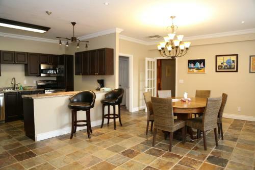 Hotel Empire Inn And Suites