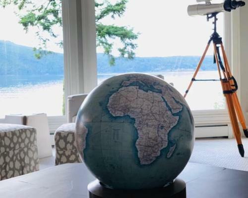 Deep Cove Retreat On The Ocean