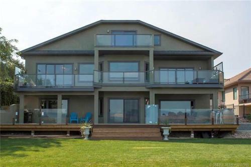 Bed & Breakfast Lake And Bridge View Vacation Home