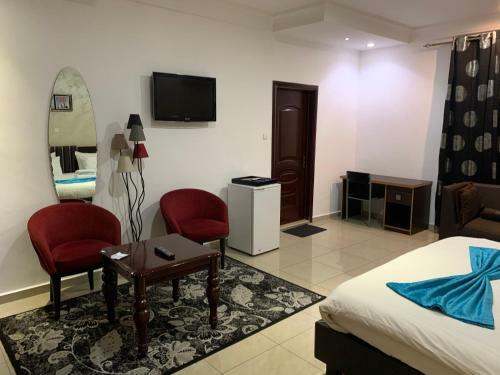 Class Hotel