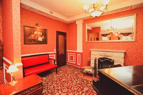 Happy Pushkin Hotel