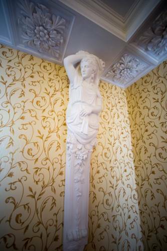 Happy Pushkin Hotel