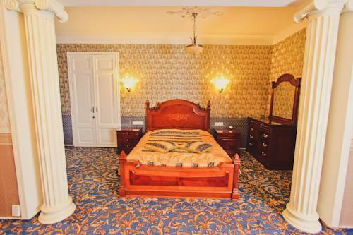 Happy Pushkin Hotel
