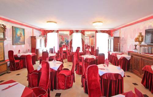 Happy Pushkin Hotel