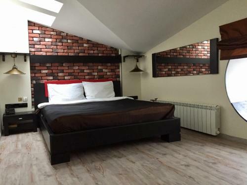 Stony Island Hotel At Lomonosova