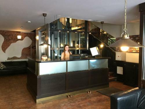 Stony Island Hotel At Lomonosova