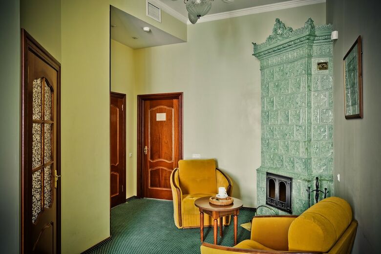 Shelfort Hotel
