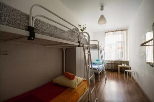 Online Hostel