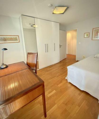 Spacious And Bright 2 Bedroom Apartment With Terrace