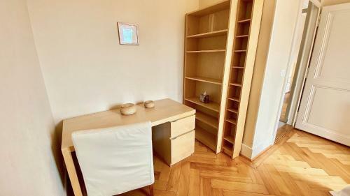 Apartamento Bright, Classic And Elegant, Close To Train Station