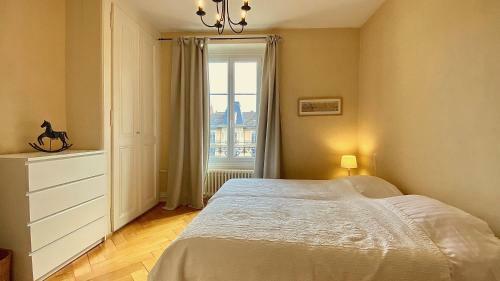 Apartamento Bright, Classic And Elegant, Close To Train Station