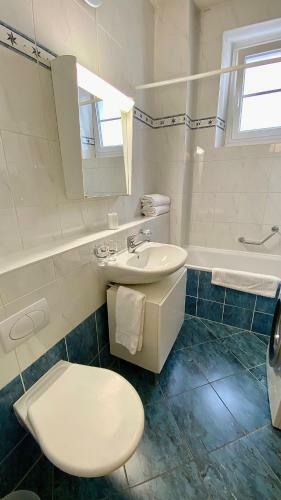 Apartamento Bright, Classic And Elegant, Close To Train Station