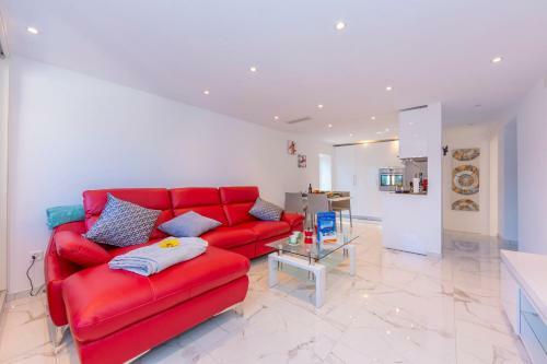 Red View Apartment