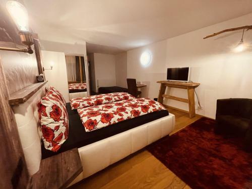 Arlos - Hotel - Restaurant - Bar