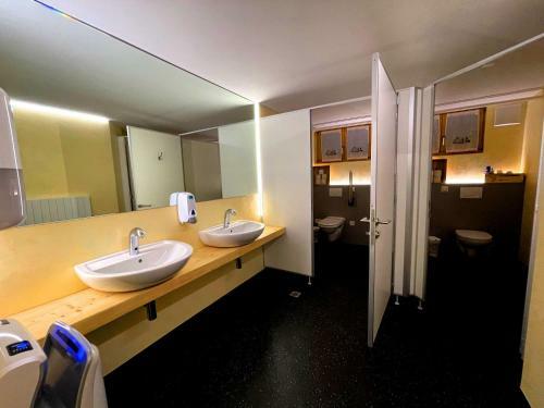 Arlos - Hotel - Restaurant - Bar