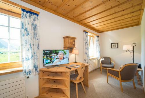 Hotel Sonne Fex Alpine Hideaway