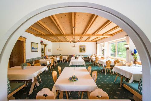 Hotel Sonne Fex Alpine Hideaway