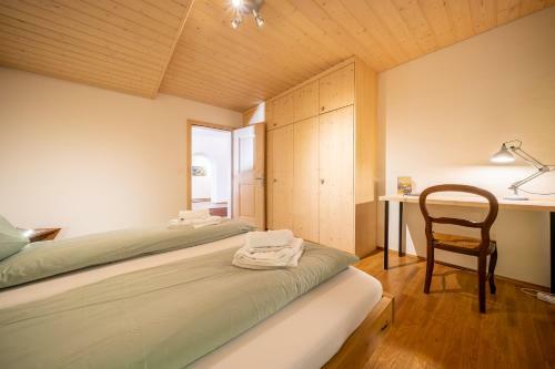 Apartamento Chasa Curtin 17