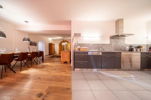 Apartamento Chasa Curtin 17
