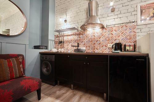 Mogol Apartments