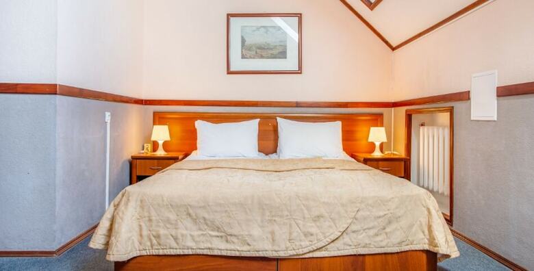 Elizar Hotel