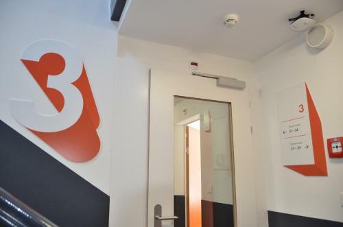 Easyhotel Z�rich West