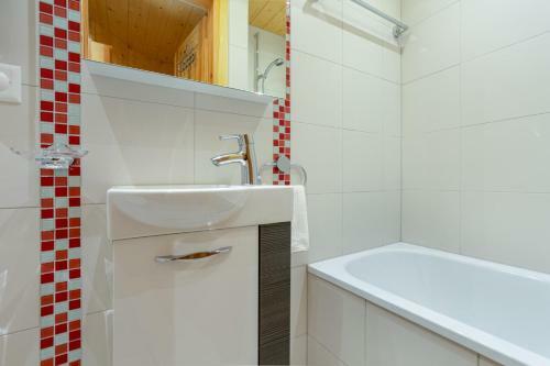 Jacuzzi & Sauna | Chalet Teremok