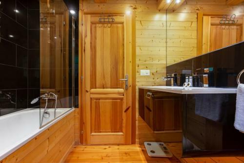 Jacuzzi & Sauna | Chalet Teremok