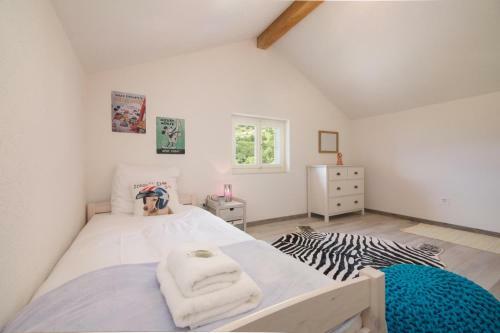 Modern Auddes Apartment With Wifi