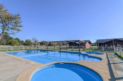 Lodge Caba�as Antulaf
